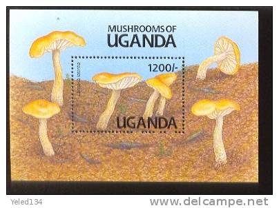 UGANDA  947  MINT NEVER HINGED SOUVENIR SHEET OF MUSHROOMS - Pilze