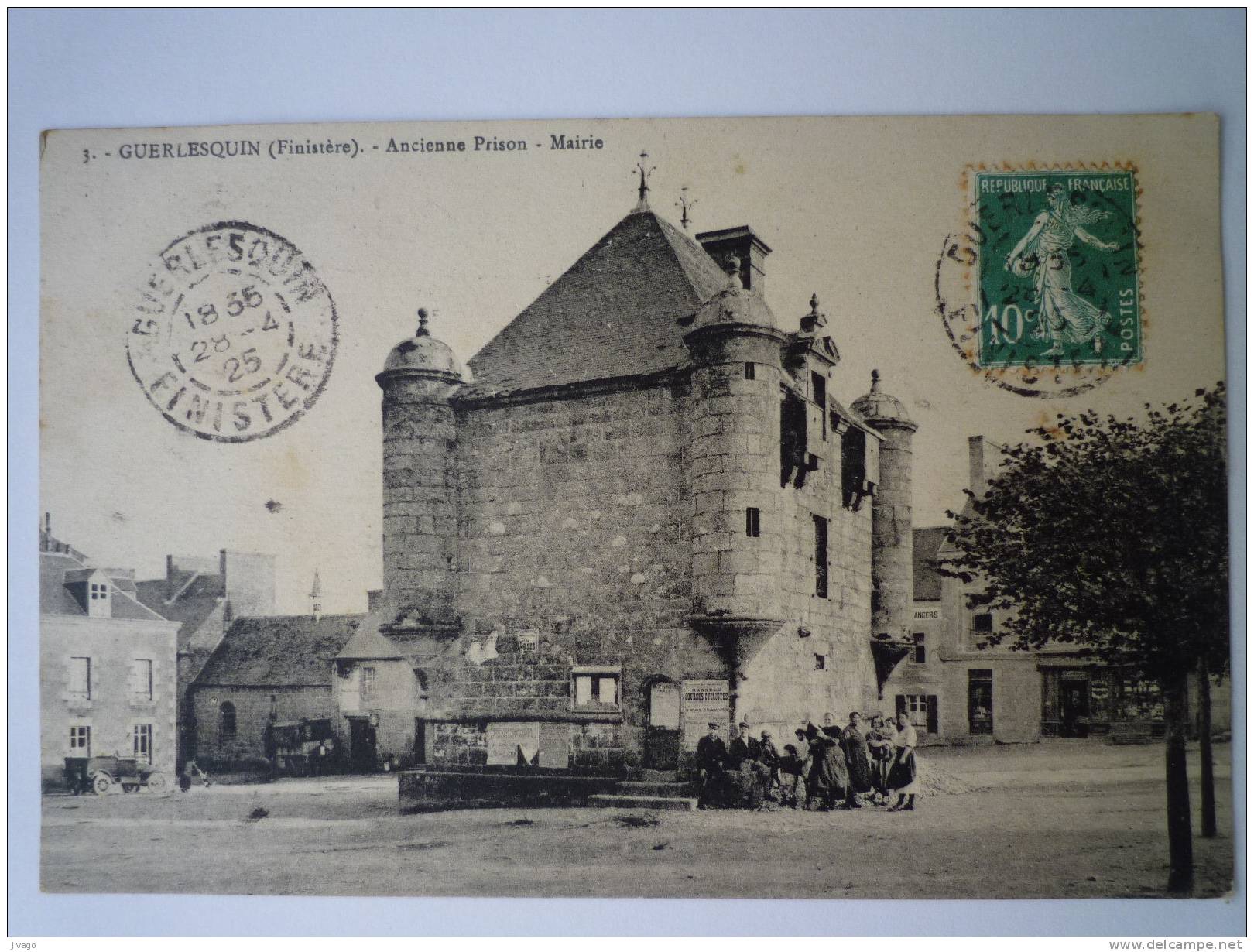 GUERLESQUIN  (Finistère)  :  Ancienne Prison  -  Mairie - Guerlesquin