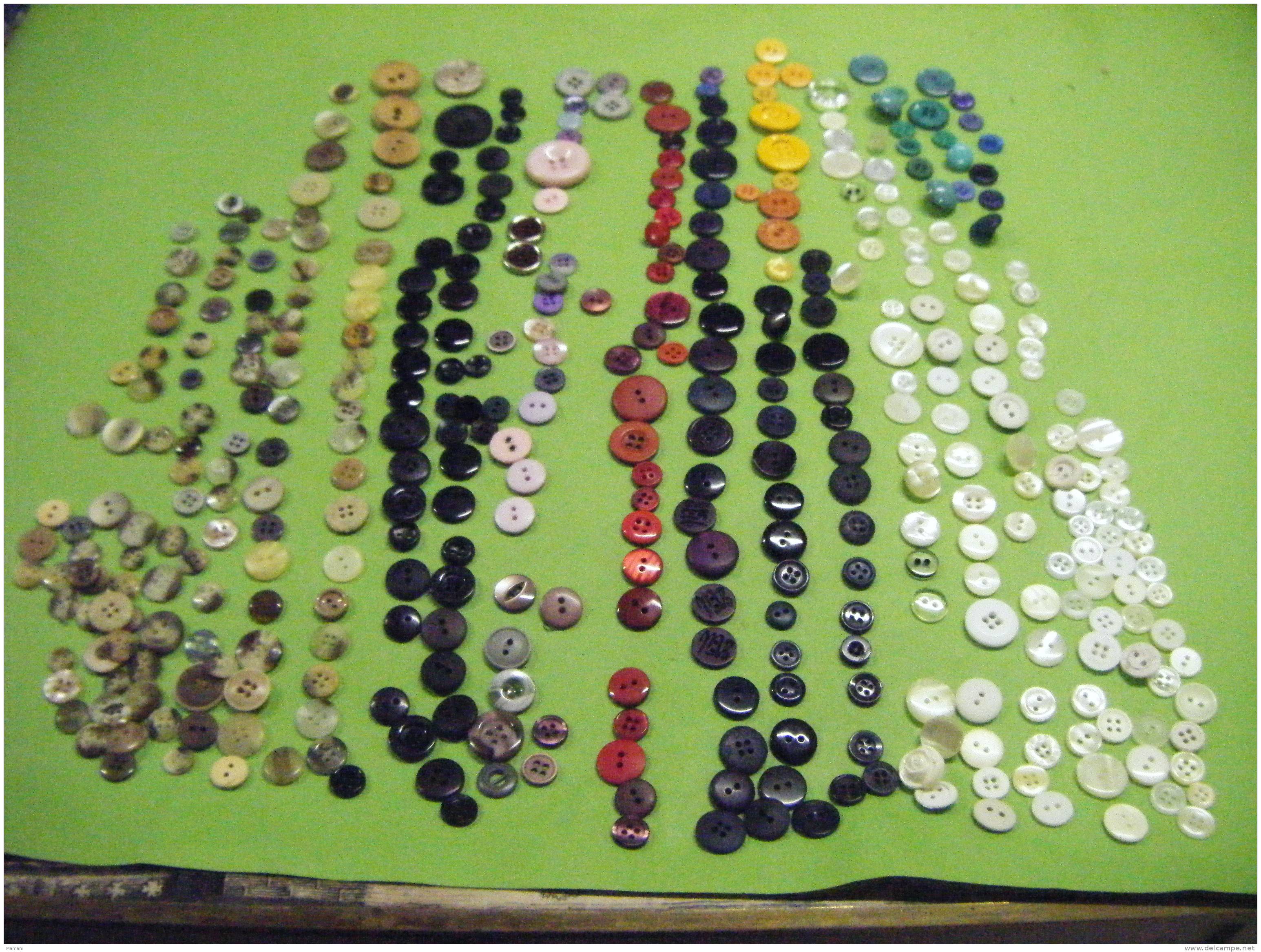 Lot De Boutons-90grammes-- - Boutons