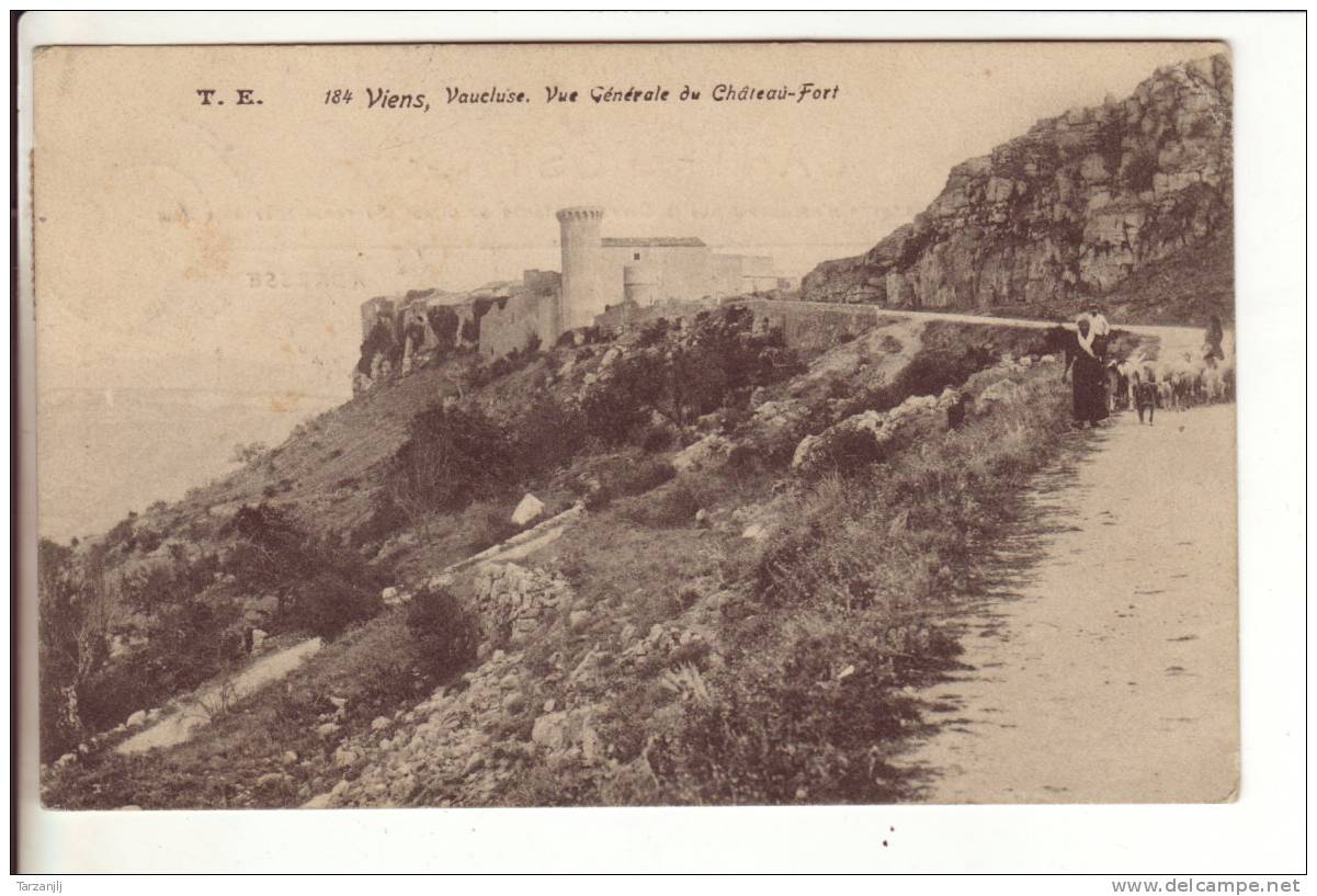 CPA De Viens (Vaucluse 84): Vue Générale Du Château Fort - Autres & Non Classés