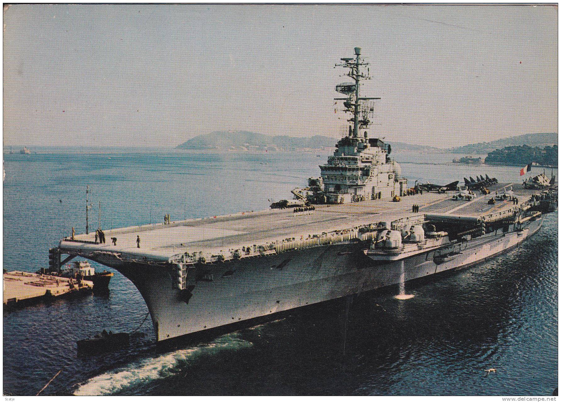 Vliegdekschip 1971 - Materiaal