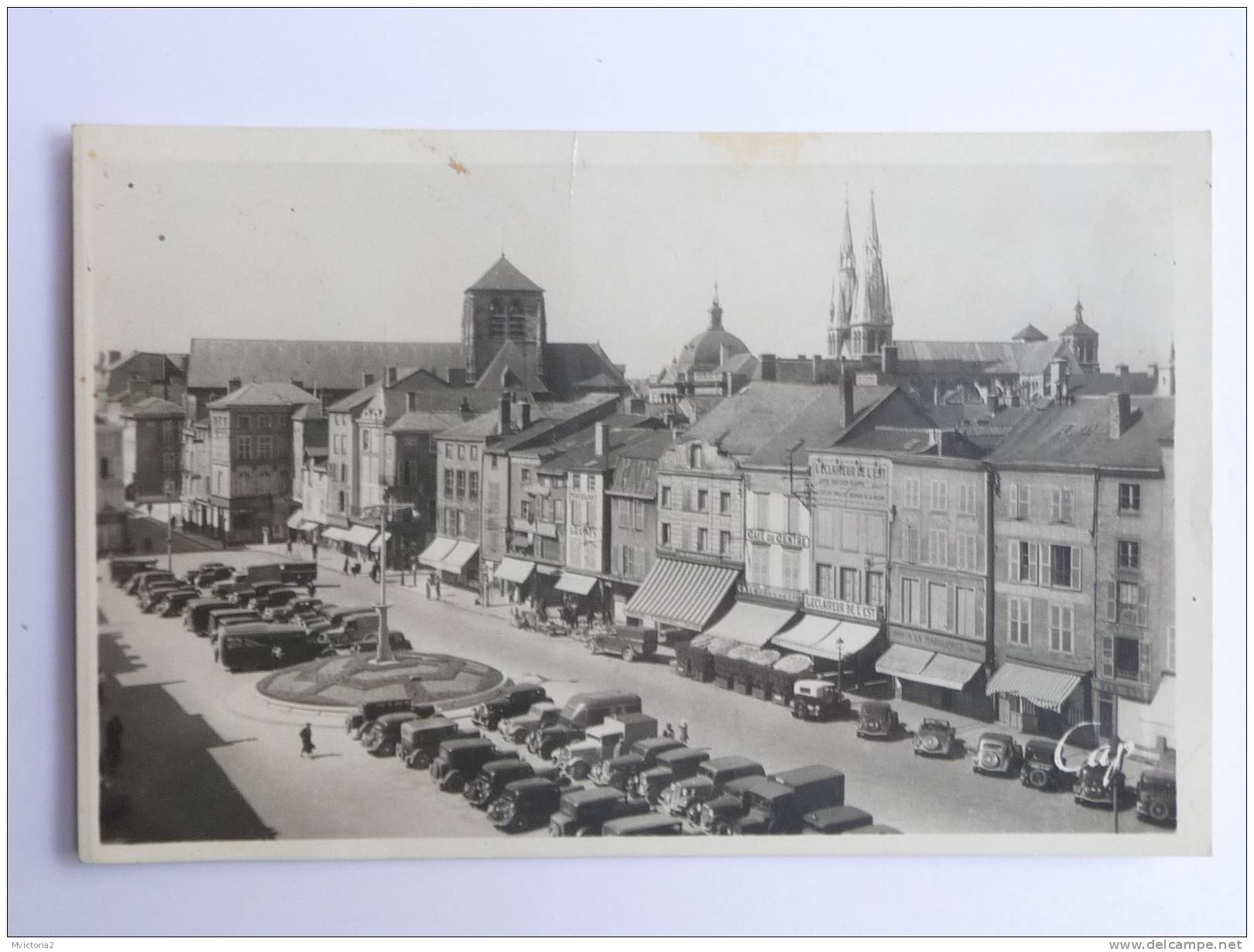 CHALONS Sur MARNE - La Place De La République - Châlons-sur-Marne