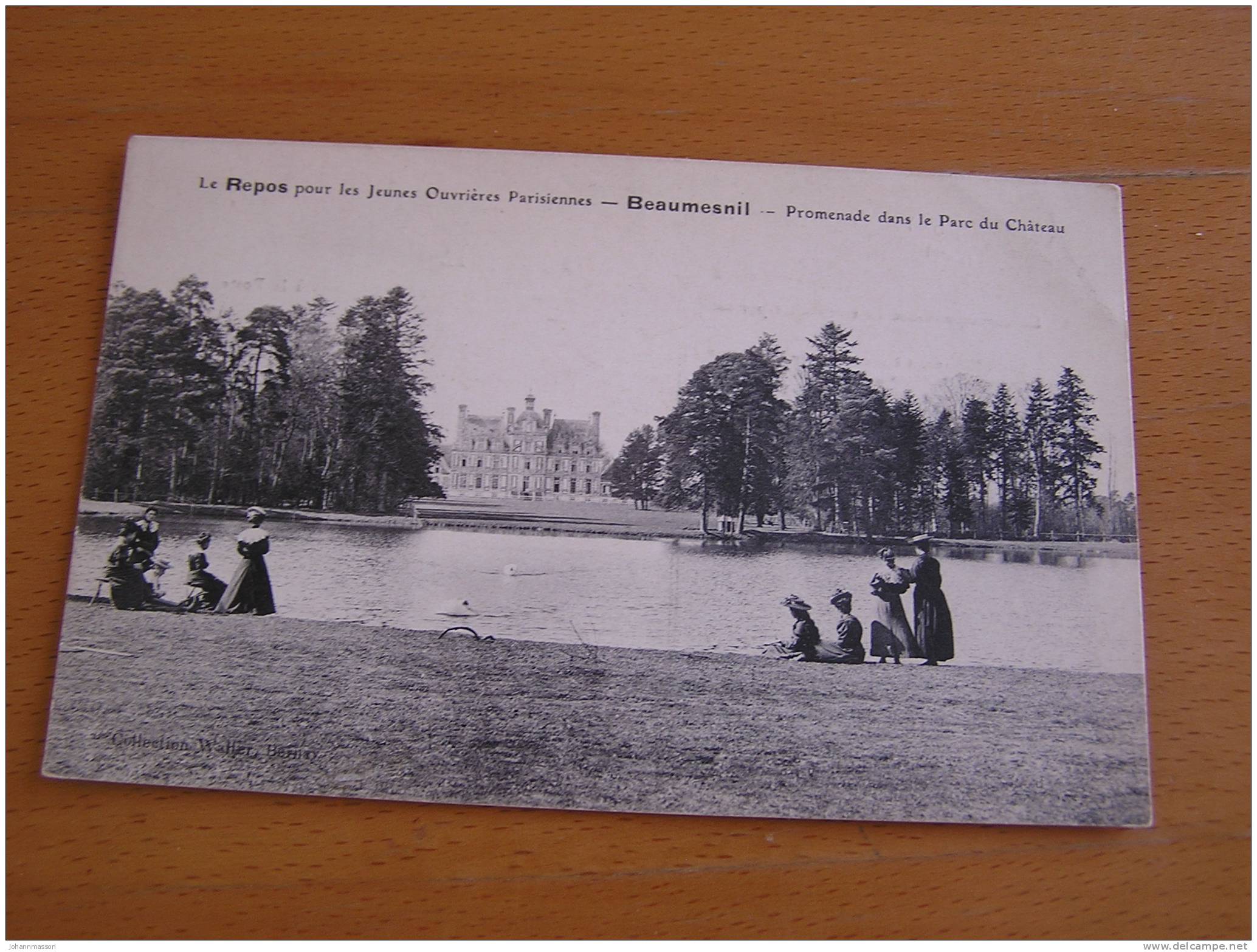 Cp    Le Repos  Pour Les Jeunes Ouvriéres Parisienne - Beaumesnil - Promenade Dans Le Parc Du Château - Beaumesnil