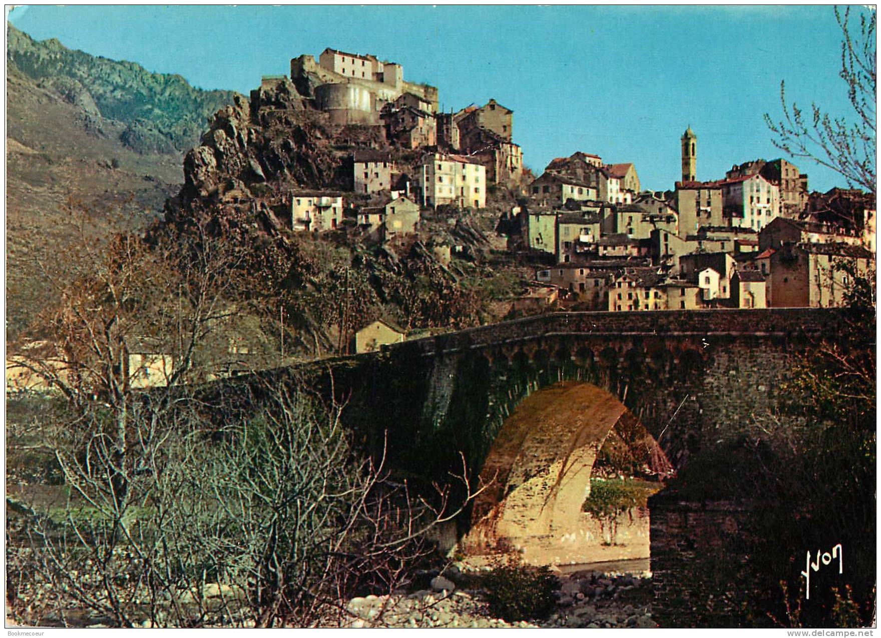 CORSE   CORTE   LA VILLE ET SON VIEUX PONT SUR LE TAVIGNANO - Corse