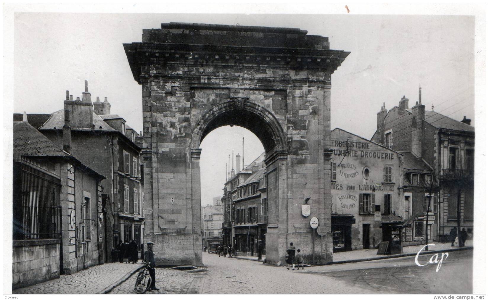 NEVERS  " Porte De Paris" - Nevers