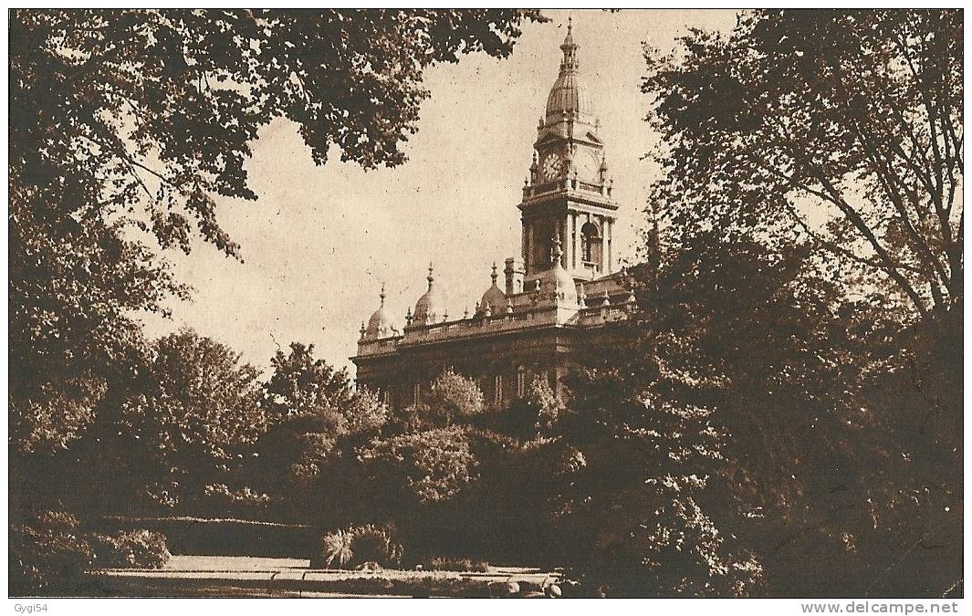 The Guildhall And Victoria Park  Portsmouth - Portsmouth