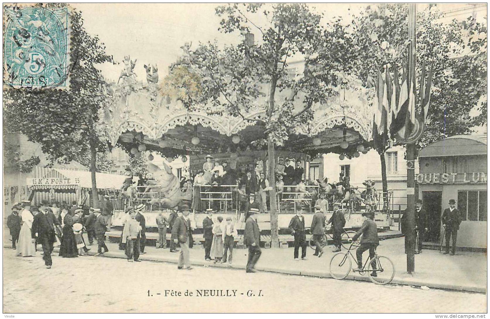 Hauts De Seine  : Réf : A 11 :1585 : Neuilly-sur-Seine  Le Manège De Chevaux De Bois (fête Foraine) - Neuilly Sur Seine