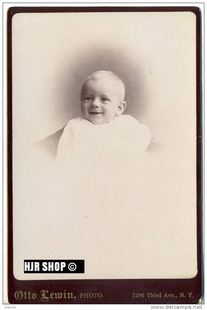 Foto Um 1900,  Lewin N.Y , Maße 14,3 X 10 Cm, Auf Pappe Aufgeklebt - Unclassified