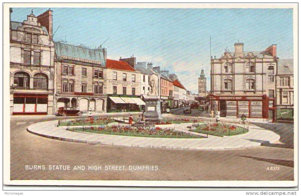 Burns Statue And High Street - DUMFRIES - Dumfriesshire