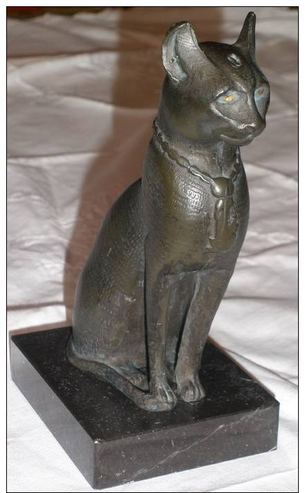 Déesse BASTET Moulage Musée Du LOUVRE Valeur 118 Euros - Arqueología