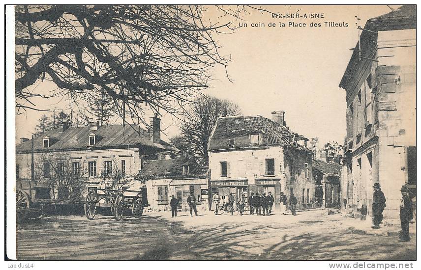 CC 757 /  C P A  -  VIC SUR ASNE -   (02) UN COIN DE LA PLACE DES TILLEULS - Vic Sur Aisne