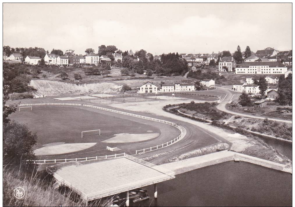 CPSM 1967 Neufchateau. Complexe Sportif Et Entrée Du Lac (8Ha) Edit. Clément & Louis - Neufchâteau