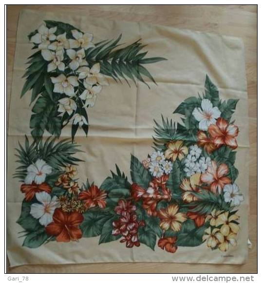 Foulard CASTELLANI (Italie) Carré De 76 Cm - Hoofddoeken En Sjaals