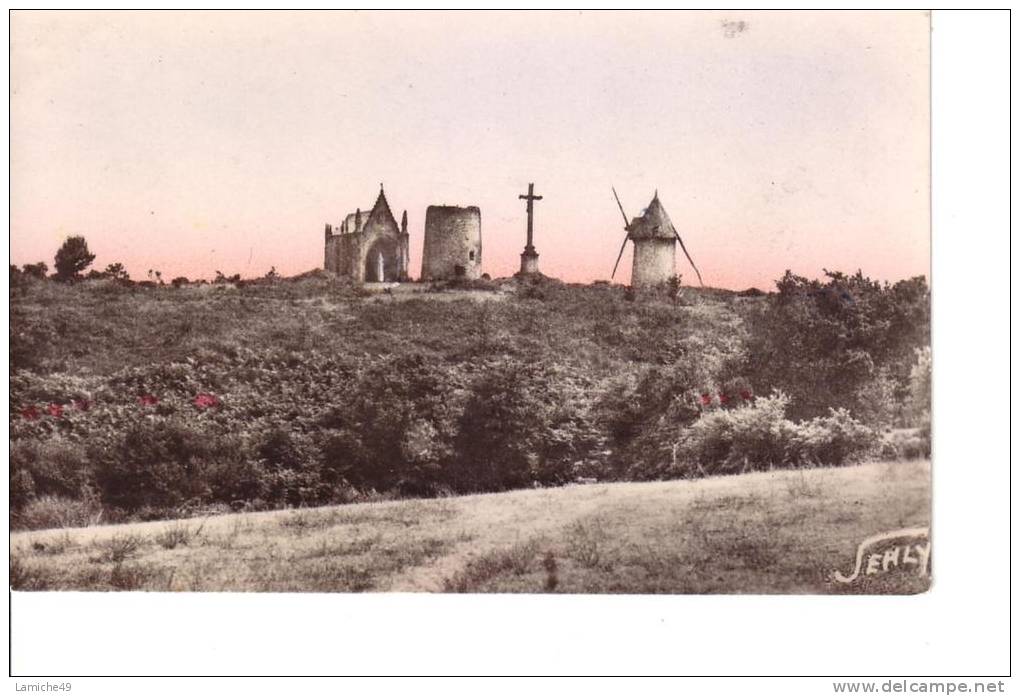 LES HERBIERS PAYSAGE AU MONT DES ALOUETTES ( Vendée ) MOULIN CHAPELLE - Les Herbiers