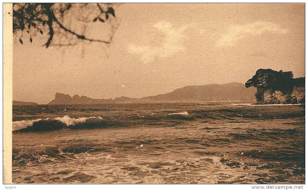 LES LECQUES PLAGE  VUE  SUR LA CIOTAT Et Le Bec De L´aigle - Les Lecques