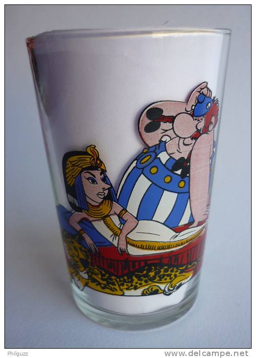 VERRE ASTERIX AMORA 1968 41 CLEOPATRE COUCHEE A COTE D'OBELIX - Art De La Table