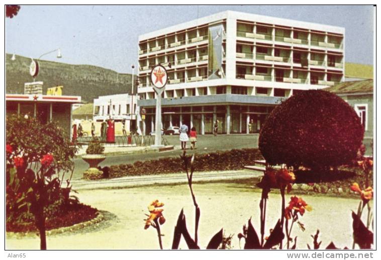 Sa Da Bandeira Lubango Angola, Texaco Gas Station Street Scene C1960s/70s Vintage Postcard - Angola