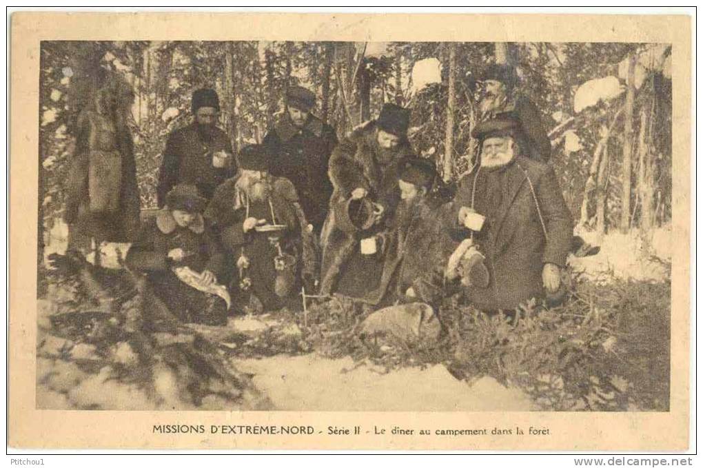 Missions D'extrême Nord Le Dîner Au Campement Dans La Forêt - Andere & Zonder Classificatie