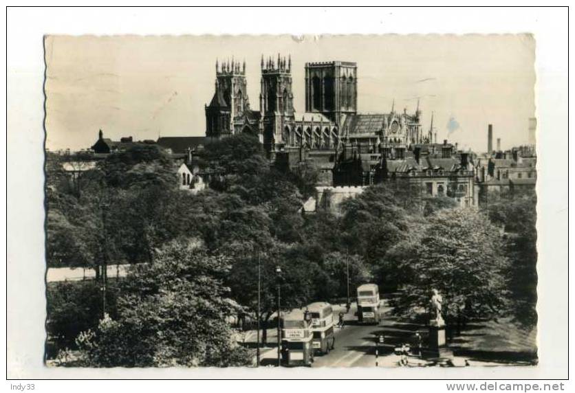 - ANGLETERRE YORKSHIRE . YORK MINSTER FROM THE STATION HOTEL . - York