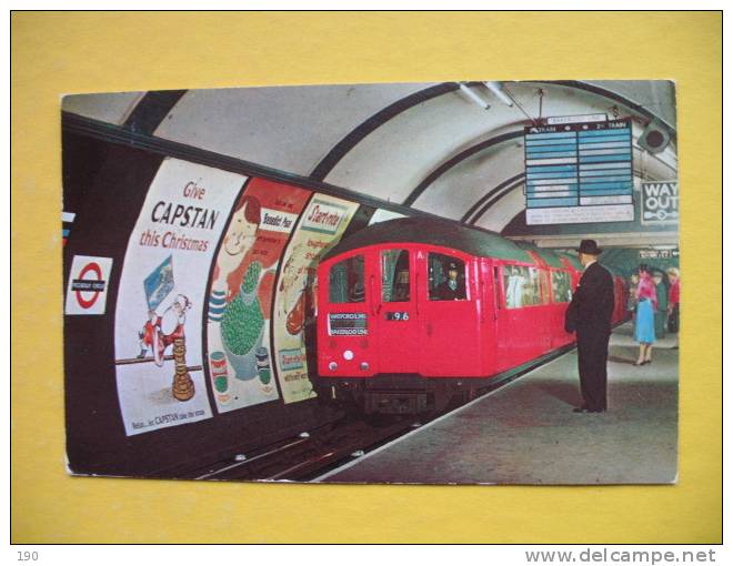 Tube Train Entering Piccadilly Circus Station,London;Train No.96 WATFORD-BAKERLOO - Subway