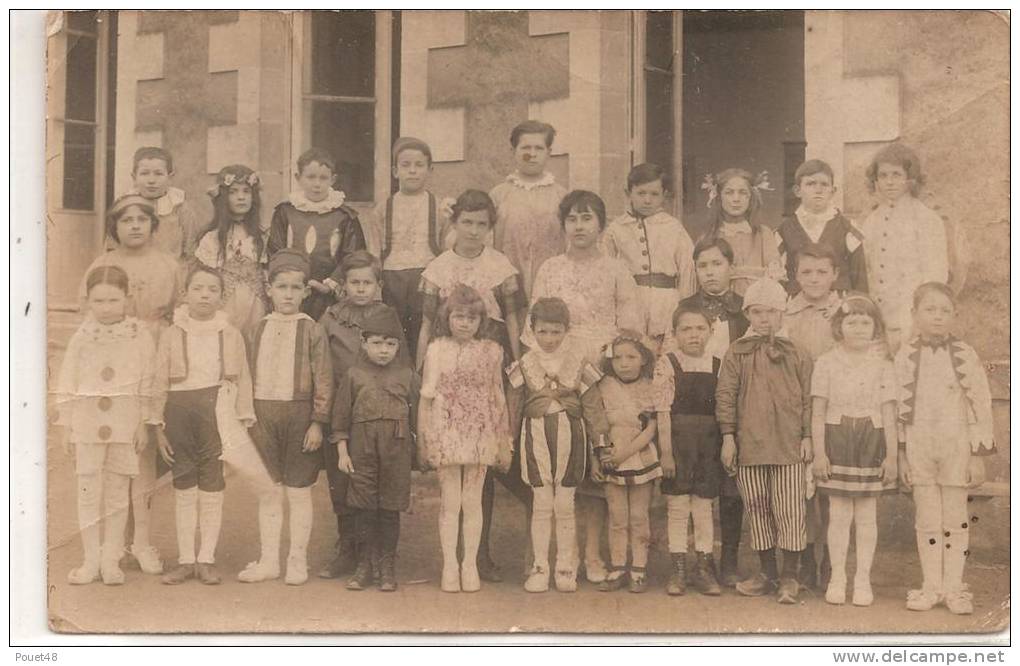 Groupe D´enfants, Fête  - Photo Carte - A Identifier