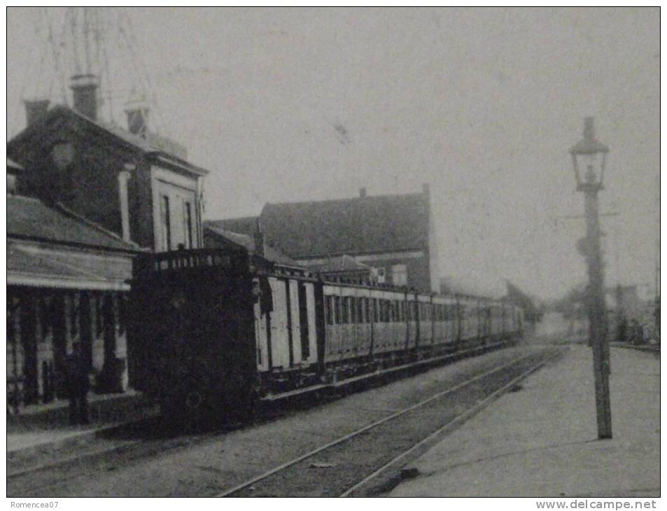 MENIN (MENEN, Belgique) - L'intérieur De La Gare - Train - Chemin De Fer - Animée - Voyagée Le 31 Janvier 1915 - Menen