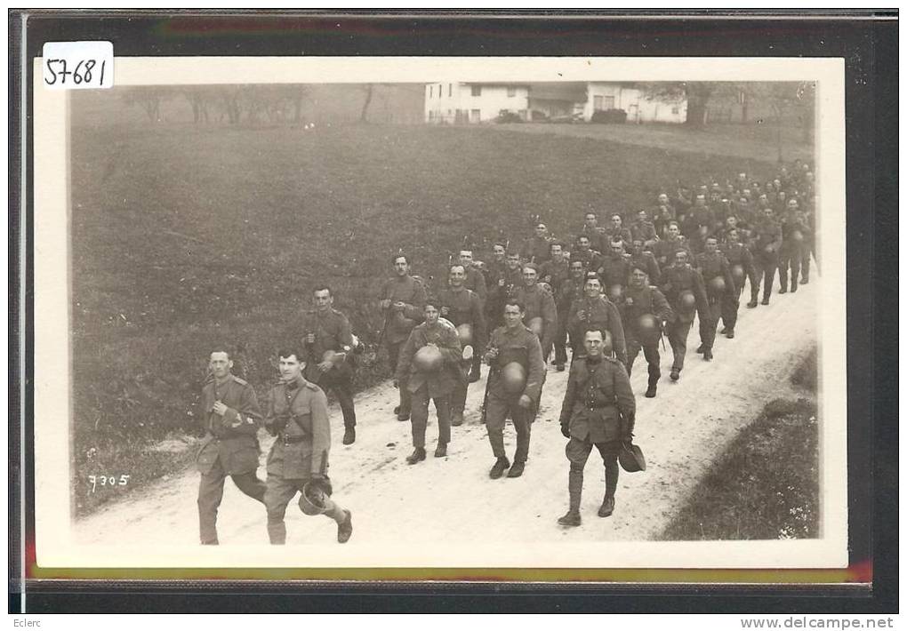 ARMEE SUISSE - MILITAIRES EN MARCHE AU JURA ( NON SITUE )  - TB - Autres & Non Classés