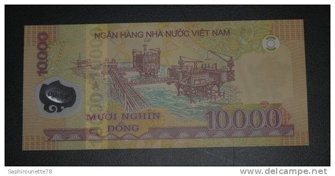 VIETNAM - Billet De 10.000 Dông – 2003 - N°MC 08850212 - Vietnam