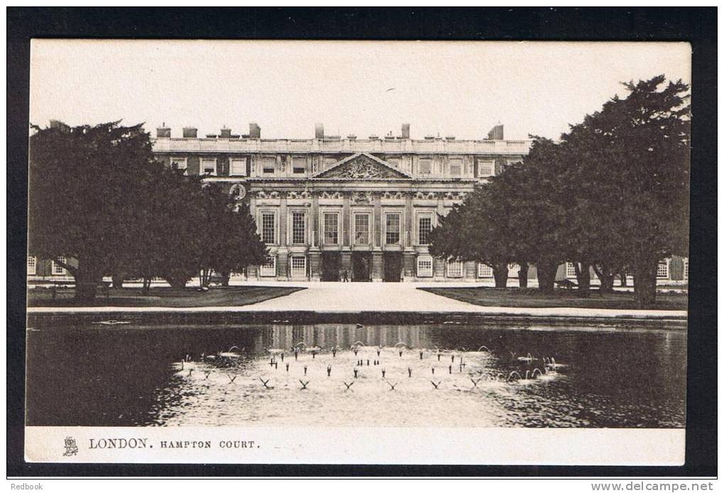 RB 810 - Early Raphael Tuck Postcard - Hampton Court London - London Suburbs