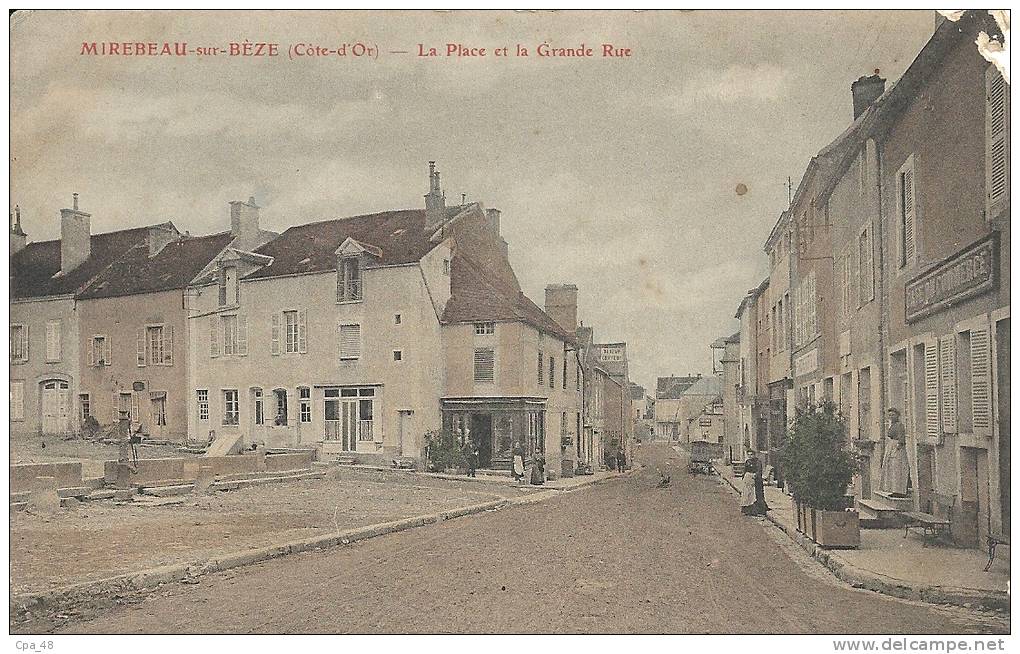 Côte D´Or- Mirebeau-sur-Bèze -La Place Et La Grande Rue. - Mirebeau