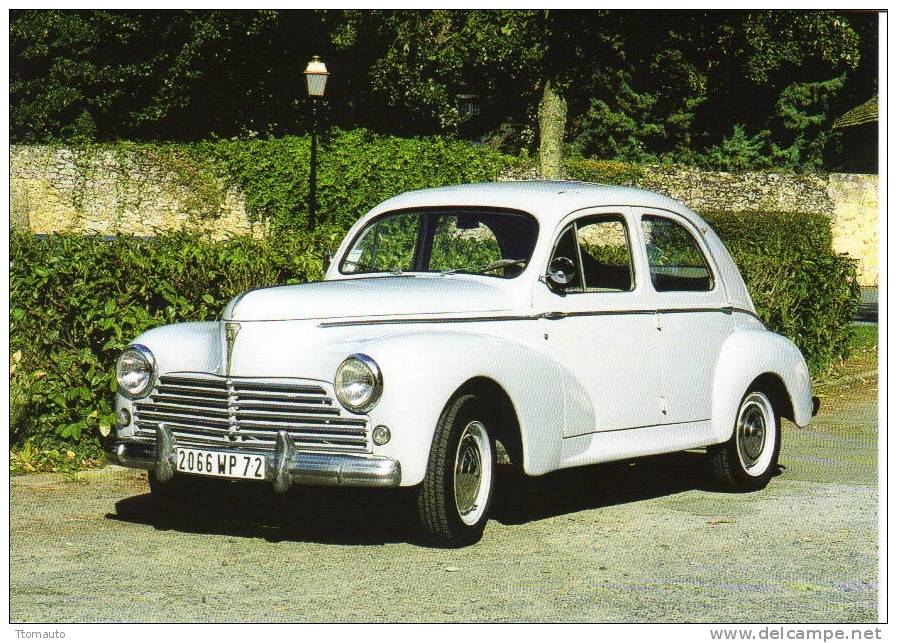 Peugeot 203 Berline 7cv  -  1958 - CP - Voitures De Tourisme