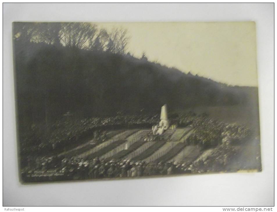 Carte Photo Photgr  Anstat Im Gefangenenlager Hamein - War Cemeteries