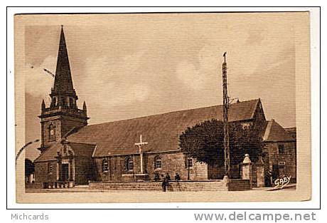 CPA 56 PLOEMEUR - Eglise Saint Pierre Vue Prise Rue De Lamener - Ploemeur