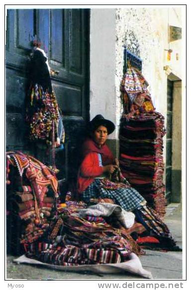 Bolivie La PAZ Vendedora De Artesanias , Marchande De Rue, Artisanat - Bolivie