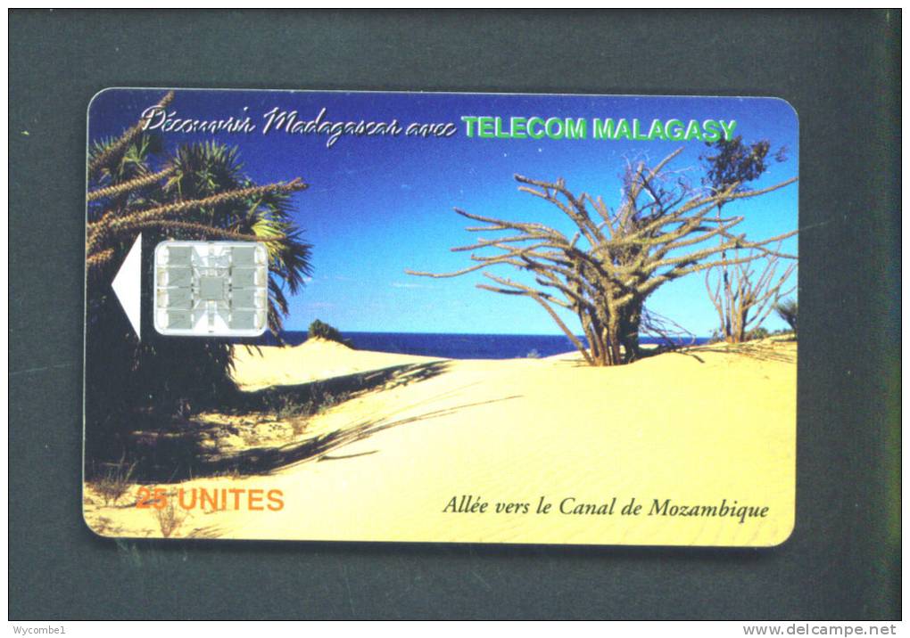 MADAGASCAR  -  Chip Phonecard As Scan - Madagascar