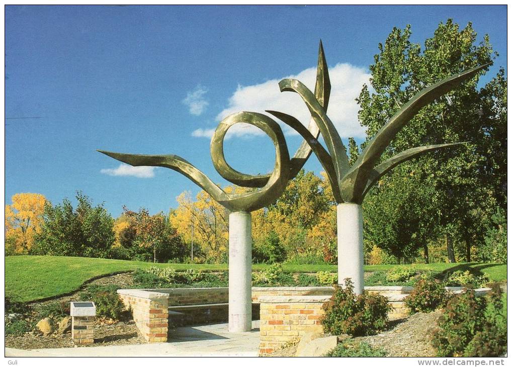 Etats-Unis-Janesville Wisconsin -Sculpture   Dialogue World Peace ( By O.V.Shaffer) Botanical Garden Rotary Gardens - Janesville