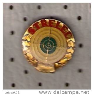 B8 SHOOTING PIN  YUGOSLAVIA - Archery