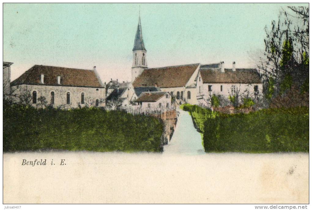 BENFELD (67) Vue De L'église Et Du Village - Benfeld