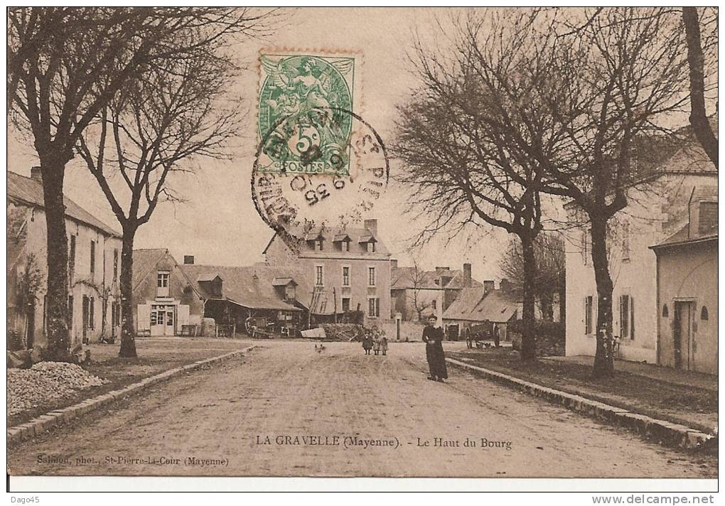 LA GRAVELLE (Mayenne). - Le Haut Du Bourg - Autres & Non Classés