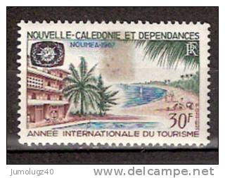 Timbre Nouvelle Calédonie 1967 Y&T N°339 *. Année Internationale Du Tourisme. 30 F. Vert, Brun-lilas Et Bleu. Cote 6.00€ - Neufs