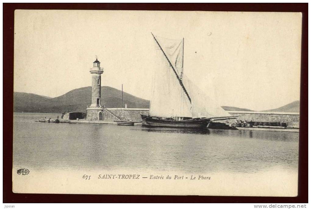 Cpa Du 83  Saint  Tropez   Entrée Du Port , Le Phare  BRA1 - Saint-Tropez