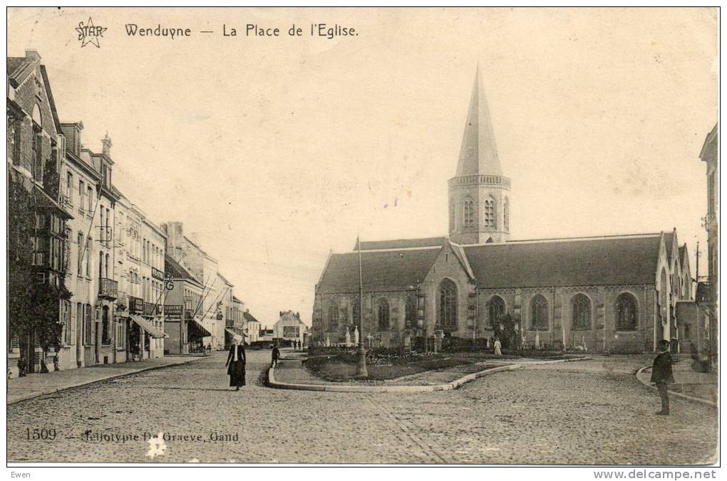 Wenduine. La Place De L'Eglise. - Wenduine