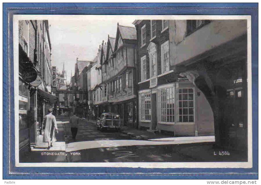 Carte Postale  Angleterre York  Stonegate Trés Beau Plan - York