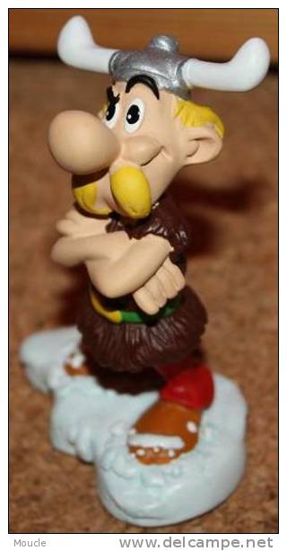 FIGURINE D'ASTERIX EN RESINE - 9CM DE HAUT - 5CM DE LARGE - SIGNE UDERZO,GOSCIGNY - Astérix & Obélix