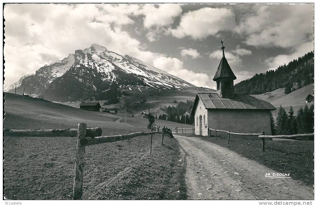 74  LA CLUSAZ     - ( Haute Savoie ) -    La Chapelle De Gotty Sur La Vielle Route Du Col Des Aravis - La Clusaz