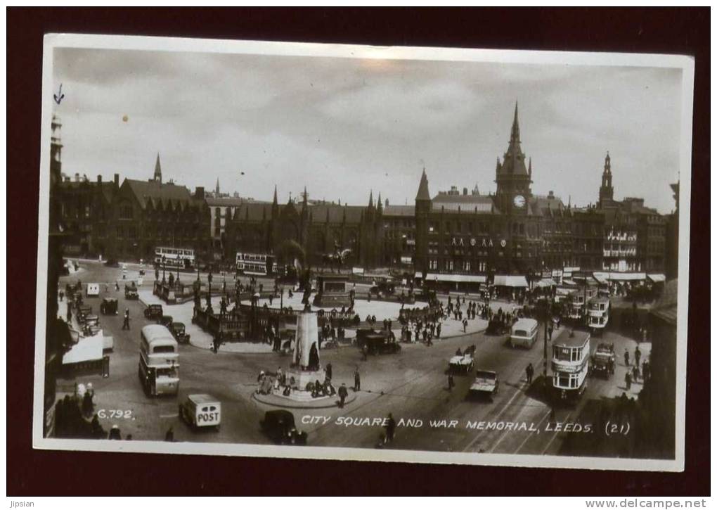 Cpa Carte Photo Angleterre Leeds  City Square And War Memorial , Leeds LEM19 - Leeds