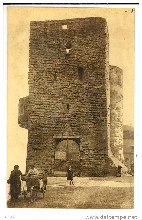 THOUARS - La Porte Au Prévost - Attelage De Chien - Thouars