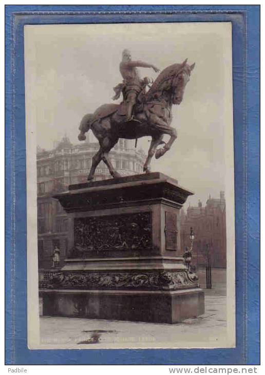 Carte Postale  Angleterre Leeds The Black Prince  City Square Statue Trés Beau Plan - Leeds