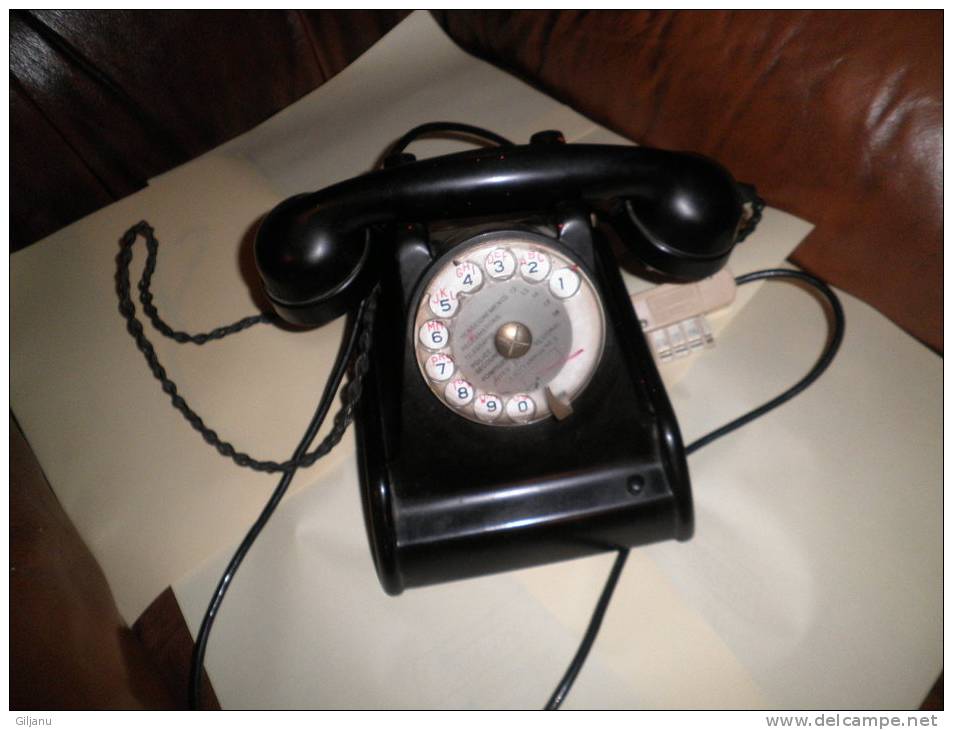 ANCIEN TELEPHONE NOIR BAKELITE - Telefonía
