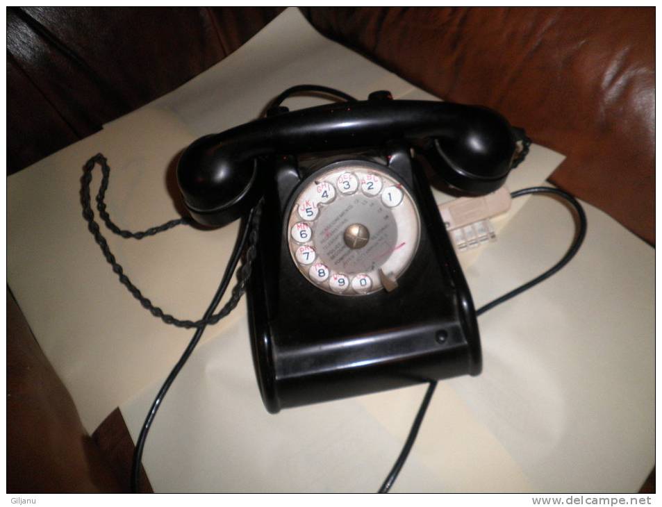 ANCIEN TELEPHONE NOIR BAKELITE - Telefonia